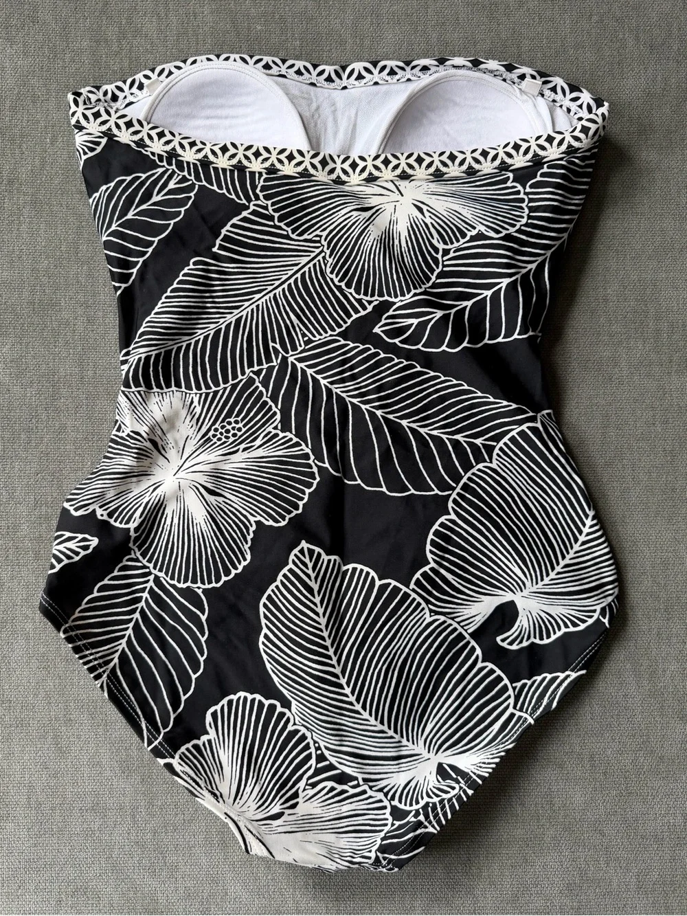 Tommy Bahama Strapless One Piece Swimsuit Black White Print Ruched Sides 6 - Picture 5 of 6